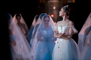 Elana as Myrtha in Giselle, photo by Eric Tomasson